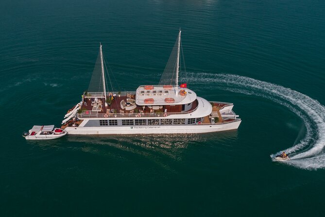 Full Day Group Tour in Lan Ha Bay - Lunch at sea (12:00–13:00): what to expect and why it’s timed well