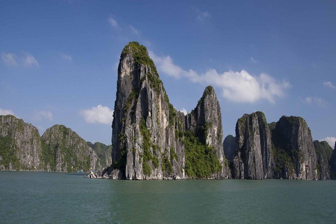 Full-Day Halong Bay Tour Including Kayaking from Hanoi - Lunch on the Day Cruise: More Than an Afterthought