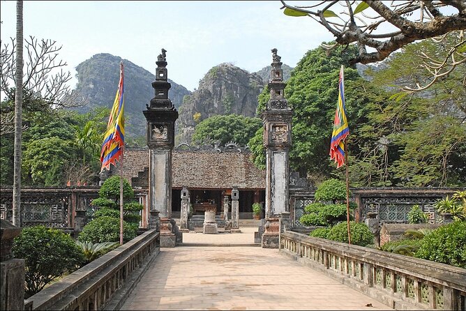 Full day Hoa Lu, Tam Coc and Mua Cave by Limousine from Hanoi - Price and Logistics: Is $41.90 actually good value?