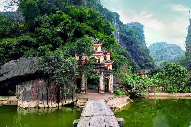 Full Day Hoa Lu Tam Coc Excursion from Hanoi by Limousine - Price and value: what $59 really buys