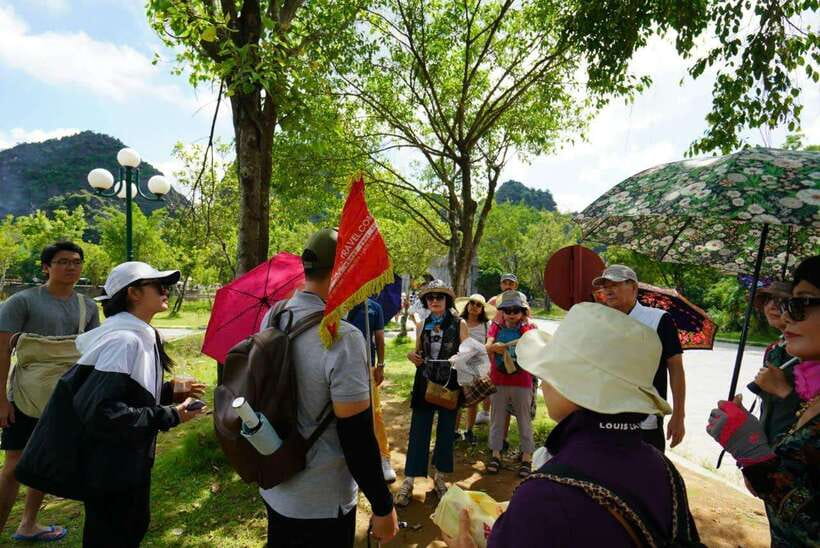 Full Day Hoa Lu - Tam Coc - Mua Cave/Buffet/Tour Guide/Bus - Key highlights worth waking up for