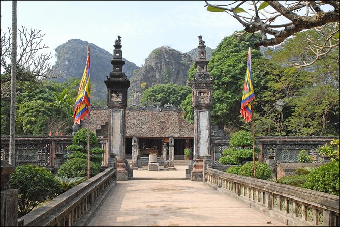 Full Day Hoa Lu - Tam Coc - Mua Cave Group Tour - Limousine Bus - Timing, pacing, and what the full day feels like