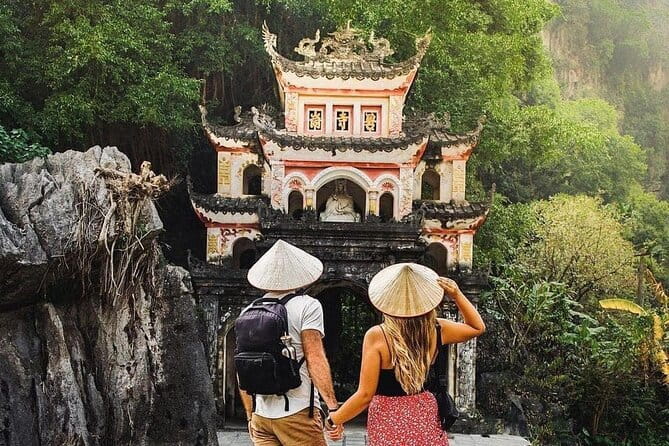 Full Day Ninh Binh Heritage Premium Trip from Hanoi - Getting Started in Hanoi: 7:00 Pickup and the Ride to Ninh Binh
