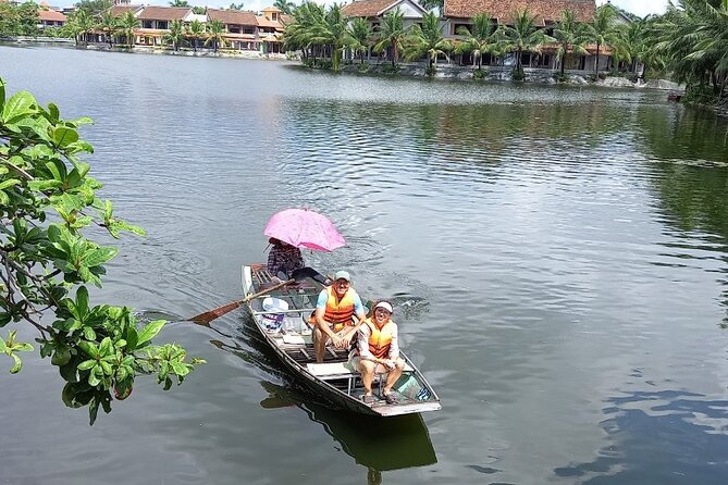 Full-Day Ninh Binh Highlights Tour from Hanoi - Hoa Lu temples: stepping into Vietnam’s older capital