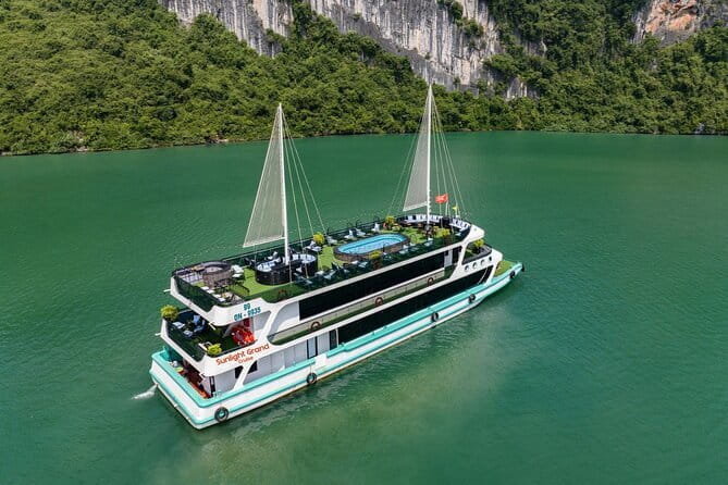 Full Day Private Tour in Halong with Lunch - Lan Ha Bay at 15:15: swim, slide, and decompress