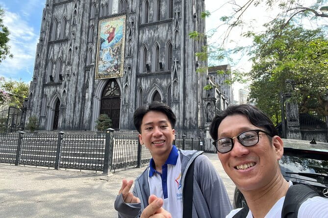 Full-Day Private Walking Tour in Hanoi City - Hoàn Kiếm Lake and Ngọc Sơn Temple: A Center-Piece Pause