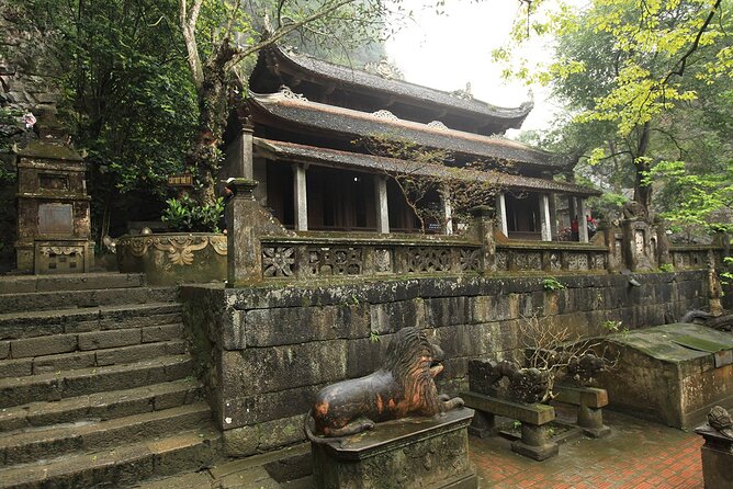 Full Day Tam Coc Private Tour: Biking and Trekking in Mua Cave - Bich Dong Pagoda: why a short spiritual stop makes the ride better