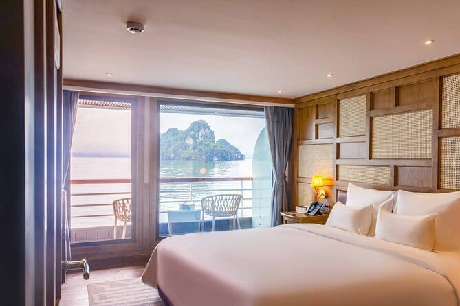 Full day Tour Explore Halong Bay - Passing Through Bai Tu Long Bay for Quieter Limestone Views