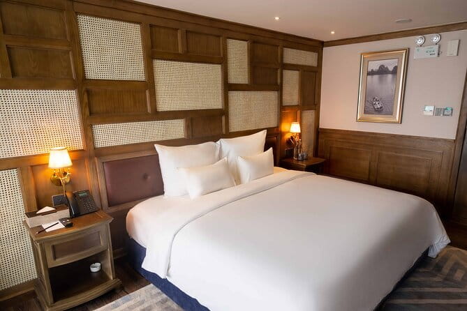 Full day Tour Explore Halong Bay - Getting to Bai Chay: The 6:00am Start and Check-In