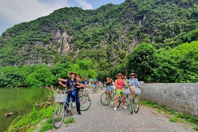 Full-Day Tour Hoa Lu, Tam Coc Boat Trip and Mua Cave - Who This Tour Fits Best (and Who Should Rethink It)