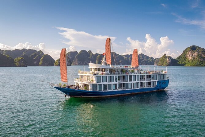 Full exclusion: Halong Bay 2D1N on the Cruise - Morning Pickup in Hanoi and the Ride to Tuan Chau