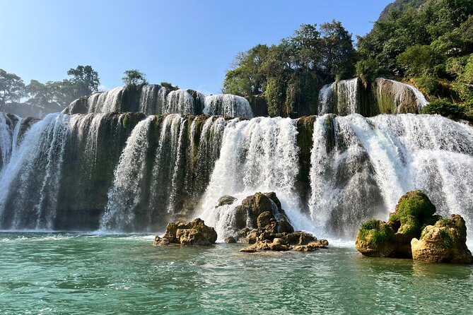 Ha Giang - Cao Bang - Ban Gioc Waterfall 5 days 4 nights - Day 3: Ma Pi Leng Pass and the Nho Que River boat ride