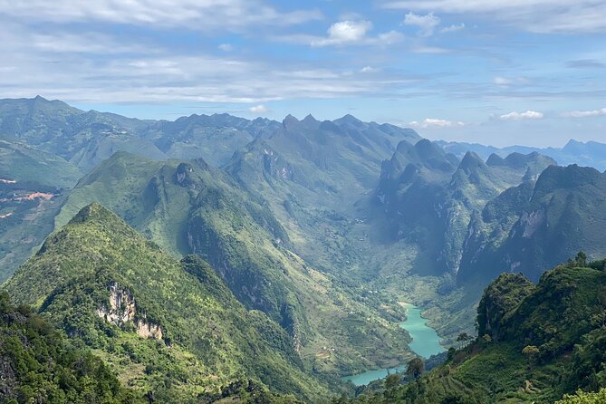 Ha Giang Comfort Car Ride 4D3N - Day 3: Dinh Vua Meo, Sung La movie village, and H’mong village culture