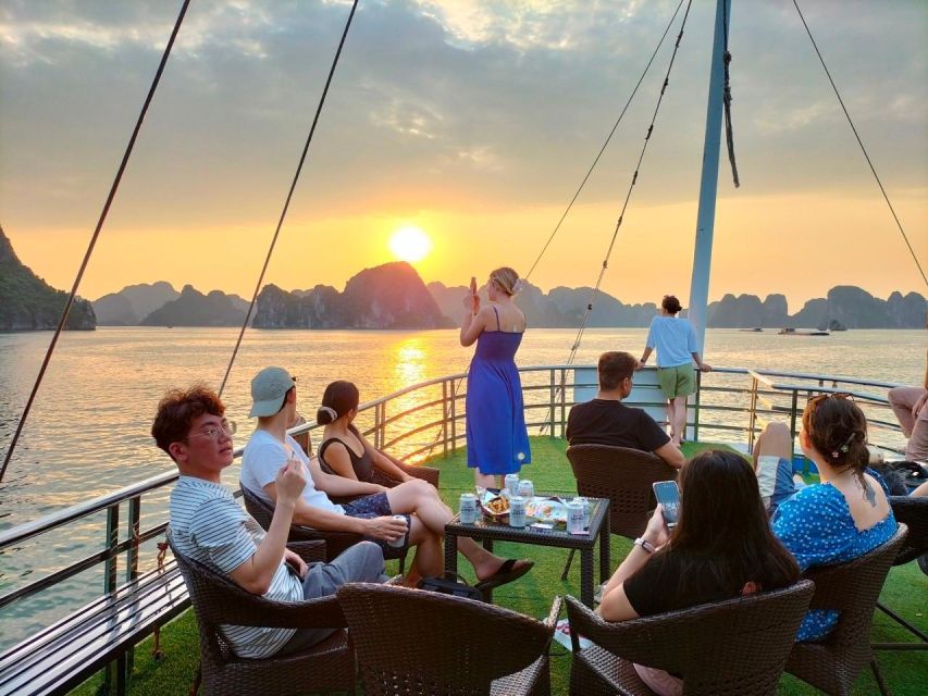 Ha Long: Afternoon Cruise with Lunch, Kayaking, and Swimming - Ha Long Bay Cruise Time: Islets, Local Naming, and Wildlife Chances