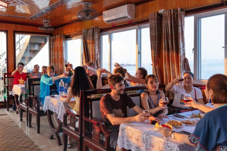 Ha Long: Afternoon Cruise with Lunch, Kayaking, and Swimming - Sung Sot (Surprise) Cave: The Walk You’ll Remember