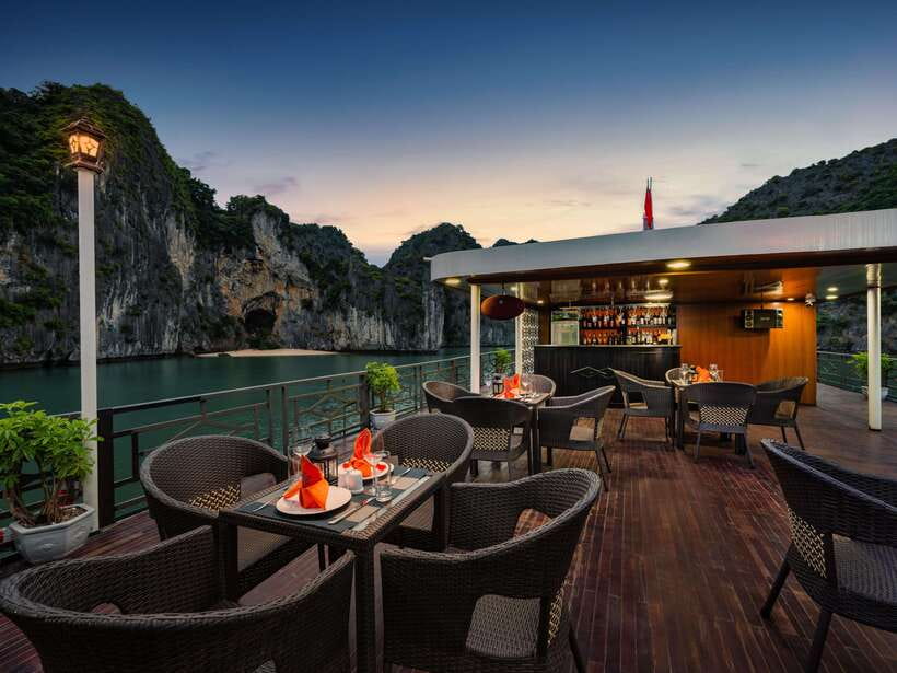 Ha Long Bay: 2-Day Tour with La Pandora Boutique Cruise - Overnight rhythm: cooking spring rolls, sunset party, and optional extras
