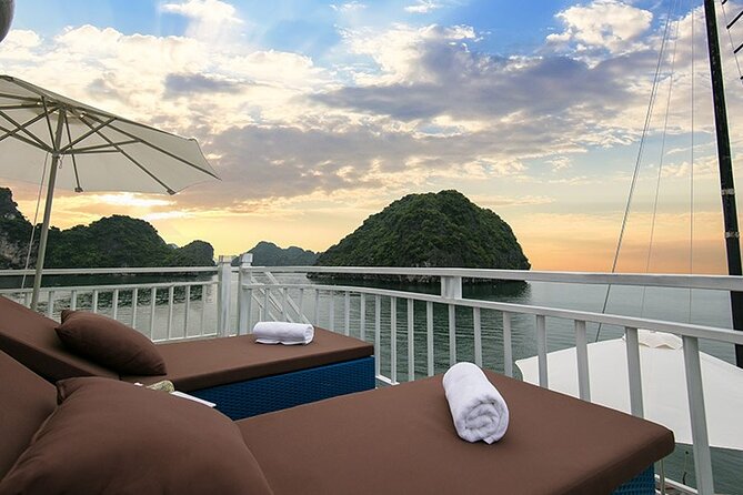 Ha Long Bay 2 Days 4 Star - Kayaking at Pearl Farm village: the best kind of effort