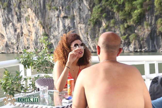 Ha Long Bay Cruise Day Tour with lunch, kayaking, surprise cave & titop island - Luon area and kayaking: worth it if you like moving through the rocks