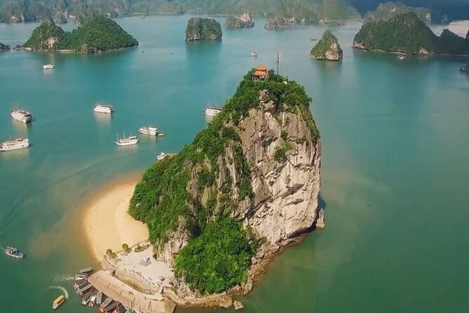 Ha Long Bay Cruise Day Tour with lunch, kayaking, surprise cave & titop island - Check-in and the boat experience: comfortable, but think practical