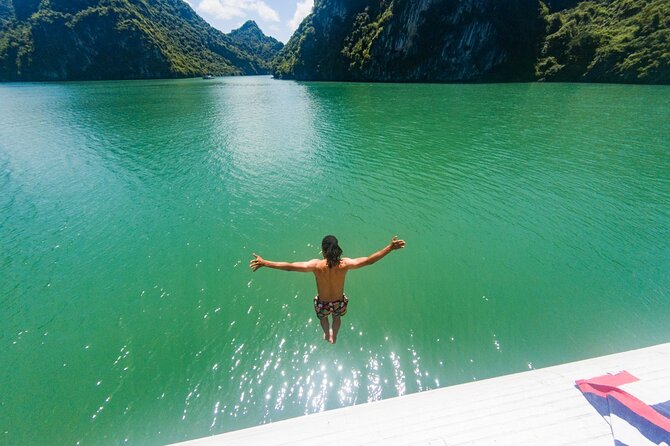 Ha Long bay Deluxe 1 day trip - How a 6-Hour Halong Bay Day Trip Feels Different