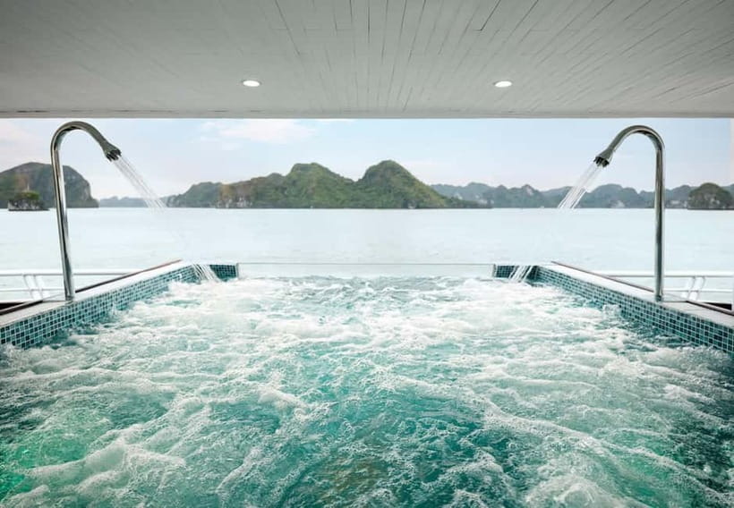 Ha Long Bay- Deluxe Day Cruise, Lunch& Kayaking&Sunset party - Sửng Sốt Cave: the cave stop that gives you real wow-factor