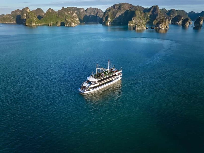 Ha Long Bay- Deluxe Day Cruise, Lunch& Kayaking&Sunset party - The second and third deck unwind: jacuzzi, sundeck, and board games