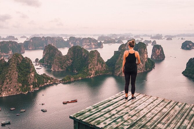 ️ Ha Long Bay Instagram Tour: Most Famous Spots (Private & All-Inclusive) - The Tuan Chau port to private-boat transition