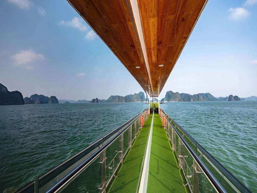 Ha Long Bay Luxury Full Day Cruise| Buffet & All Included - Group pace and schedule: the one drawback to plan around