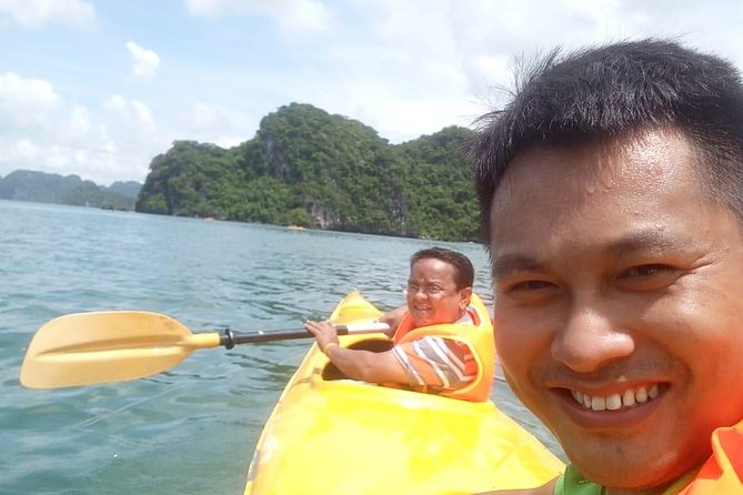 Ha Long Bay Six Hours Trip Kayaking & Swimming on Beach - Surprising Cave in Bo Hon Archipelago: What You’ll See