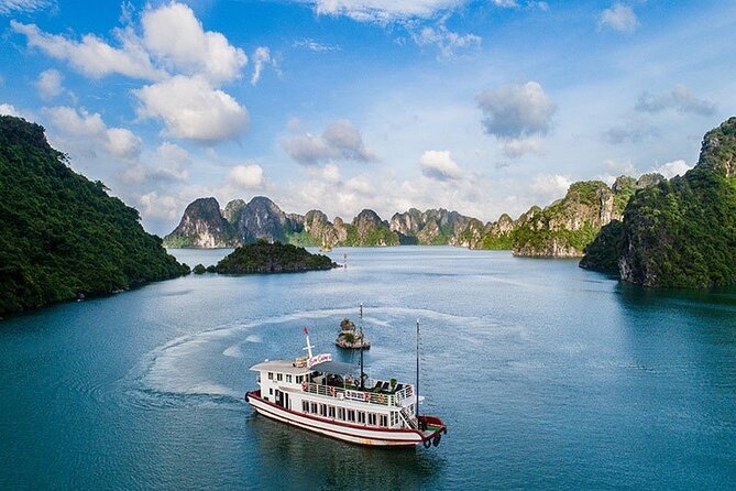 Ha Long Bay Six Hours Trip Kayaking & Swimming on Beach - Boarding at 12:00: Safety Briefing and the Cruise Rhythm