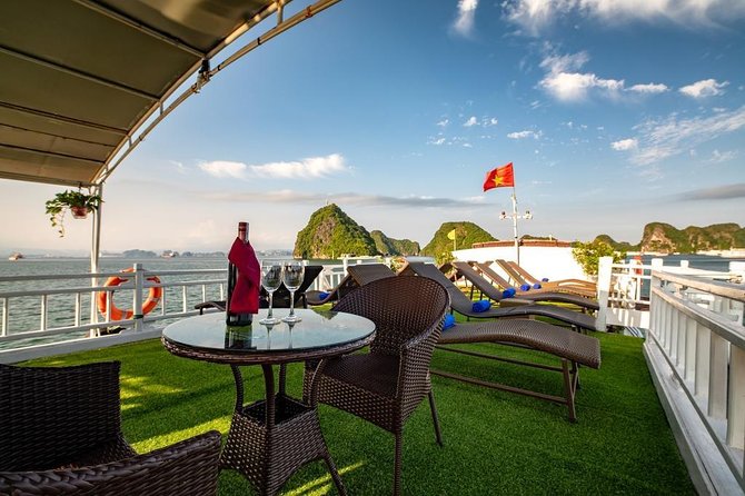 Ha Long bay tour in Middle 3 star cruise - Ti Top Island: 45 minutes that can be either perfect or too short