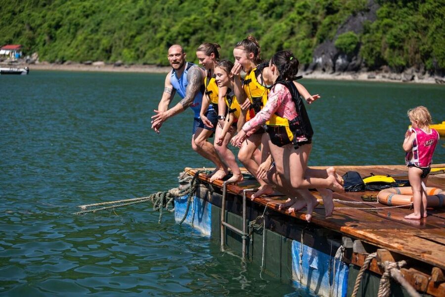Ha Long & Lan Ha Bays: 2-Day Cruise with Meals & Kayaking - Price and value: what $136 buys you (and what to budget)
