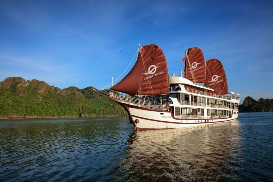 Ha Long & Lan Ha Bays: 2-Day Cruise with Meals & Kayaking - Who should book this 2-day V’Spirit cruise?