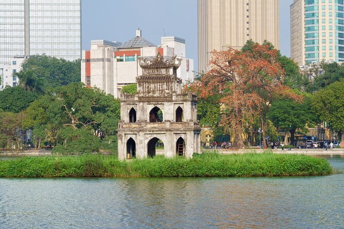Ha Noi City Day Tour - Tran Quoc Pagoda on West Lake: the peaceful opening move
