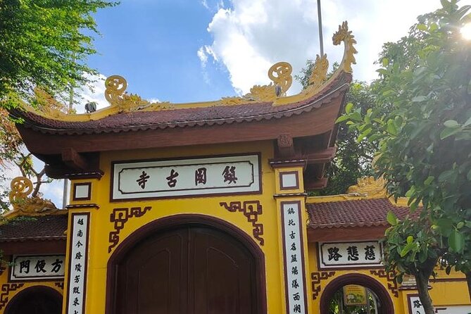 Ha Noi Exclusive City Tour Full Day (1D) - Lunch by the lake: open-air food that fits the route