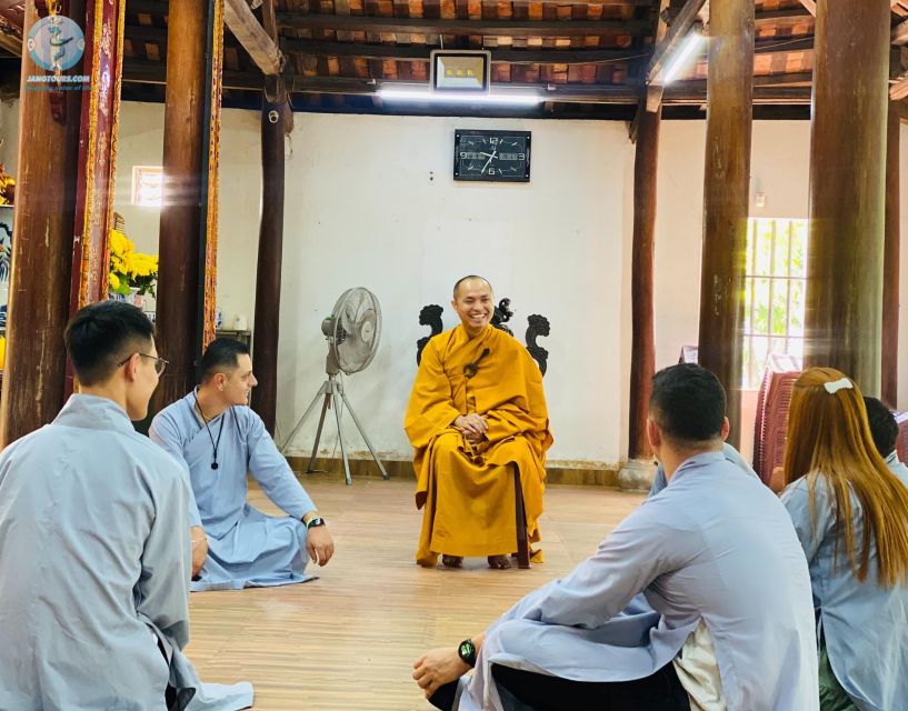 Ha Noi - Full-day mindfulness meditation retreat - Mindful talking, Arhats, and compassion rituals: 10:15–11:00