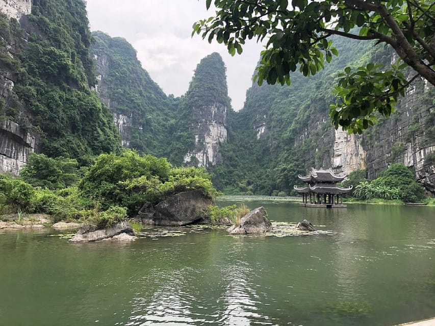 Ha Noi: Ninh Binh / Hoa Lu - Trang An - Mua Cave / Cycling - Mua Cave climb: 500 steps for real Tam Coc views
