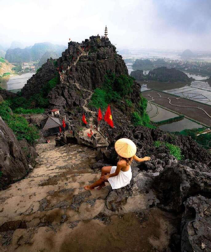 Ha Noi: Ninh Binh / Hoa Lu - Trang An - Mua Cave / Cycling - Guides and driver: what you should expect from the people running the day