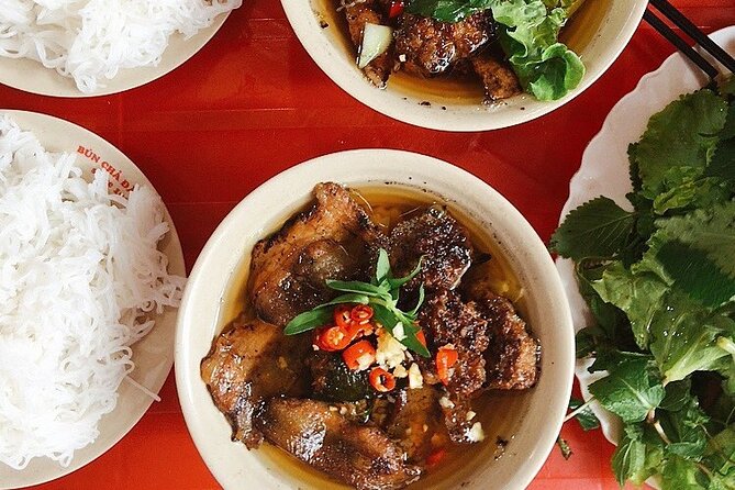 Ha Noi Street Food Tour - Guides Matter: English, Local Insight, and Personality
