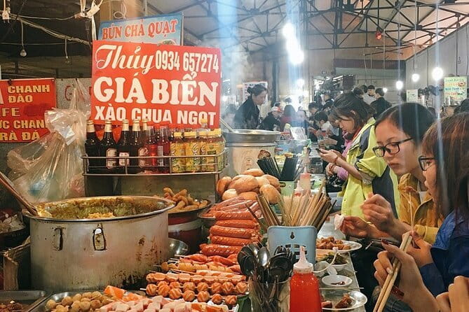 Hai Phong City Historical and Food Tour - Taking the train from Hanoi to Hai Phong via Long Biên