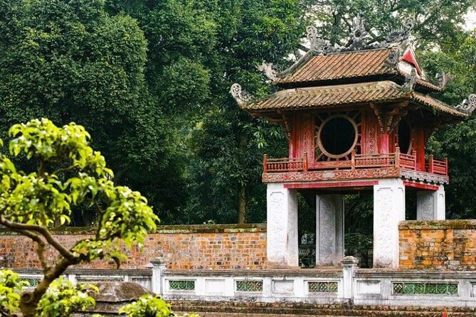 Half City Tour in Ha Noi - A Half Day That Hits Hanoi’s Big Stories