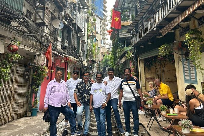 Half-Day Hanoi Highlights and Train Street Experience - Trấn Quốc Pagoda: West Lake’s 6th-century calm start