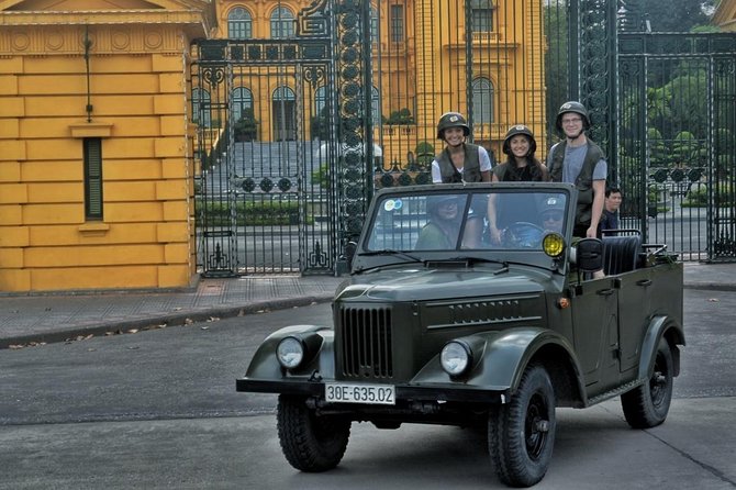 Half day Hanoi Jeep Tour: Food + Culture+ Sight + Fun in Legendary - The 1000-year-old Buddhist and Taoist temple stop: what to watch for