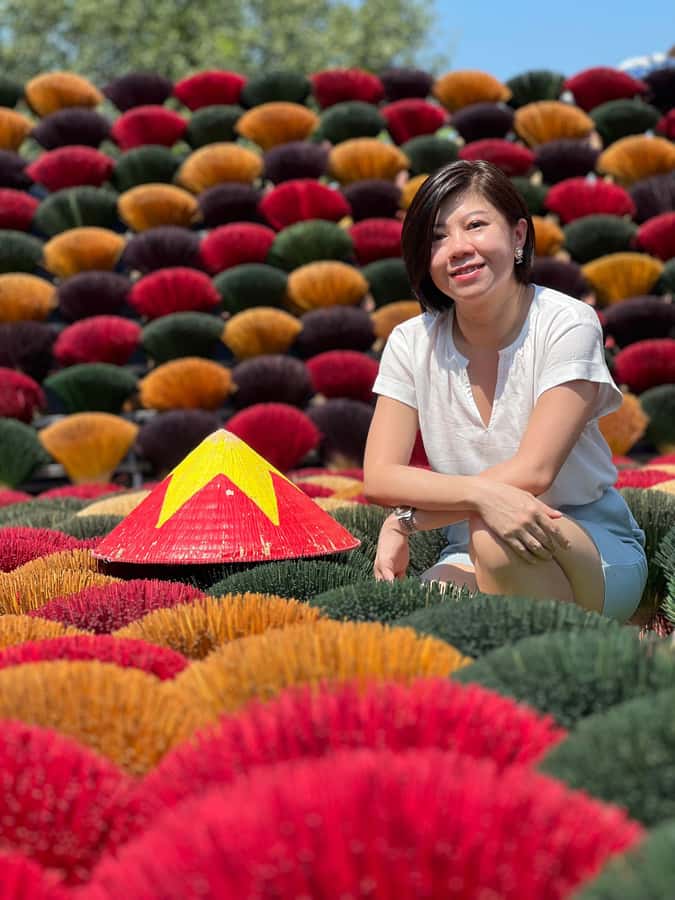 Half Day trip to Incense & Hat Villages with Train Street - Two Villages, One Craft Theme: Chuong Hats + Quang Phu Cau Incense