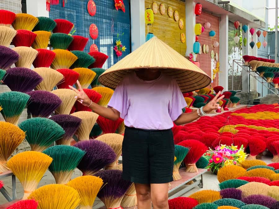 Half Day trip to Incense & Hat Villages with Train Street - Quang Phu Cau Incense Village: Color Bundles and the Full Making Process