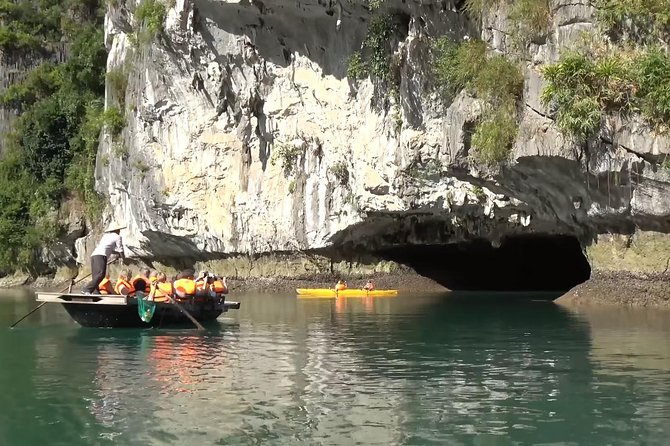 Halong 6 hours Boat tour with Cave, Kayak, lunch, transfer high-way from Hanoi - The quick pre-port stop: a showroom break you can handle