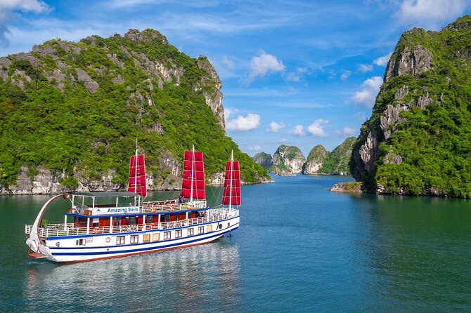 Halong & Bai Tu Long Luxury Day Tour - Fishing village & Kayak - Halong Bay and Bai Tu Long Bay: same wonder, different pace