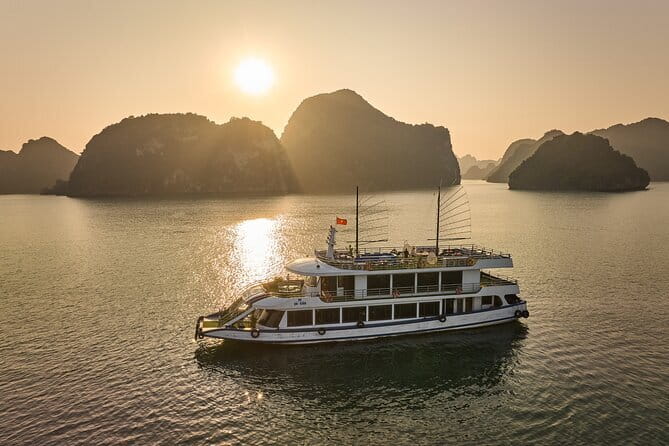 Halong Bay 1 Day Luxury Small Group Tour - Old Quarter Pickup and the Limousine Transfer
