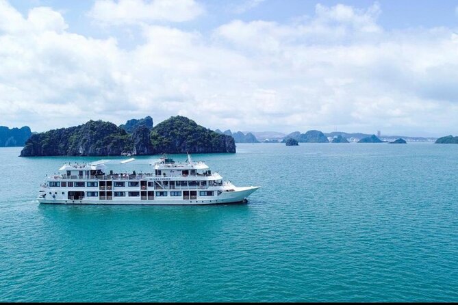 Halong Bay 2 Days 1 Night Including Transfers - Surprising Cave at 7:30: the most structured part of the day
