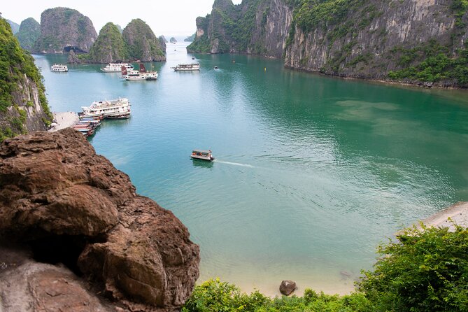 Halong Bay 2 Days 1 Night Traditional Boat - Cabins, sharing setup, and how to sleep on the water